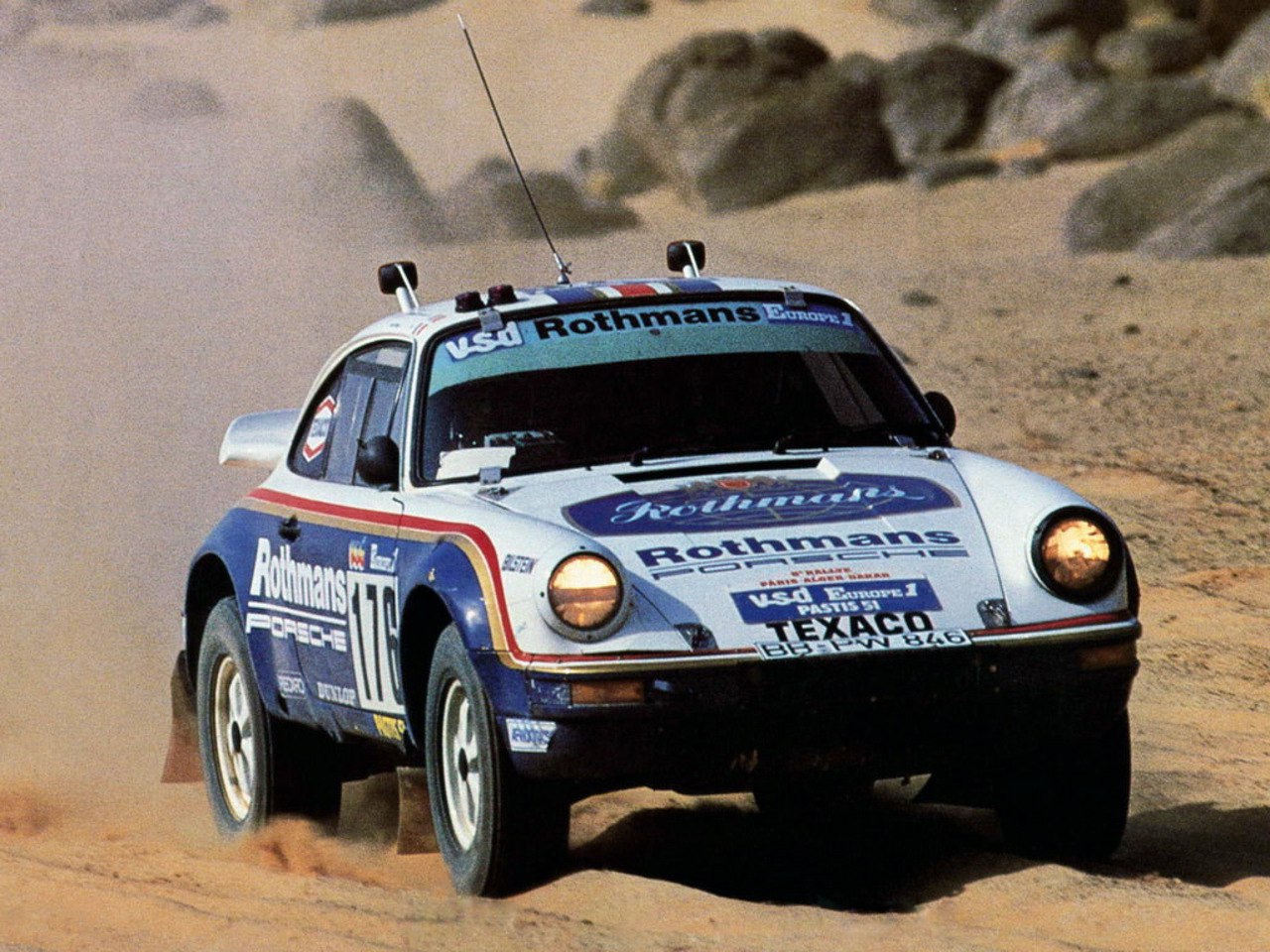 porsche_911_carrera_3_2_4_4_paris-dakar.jpg