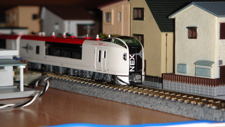 飞利浦e256s和e259s_kato e259系 成田空港