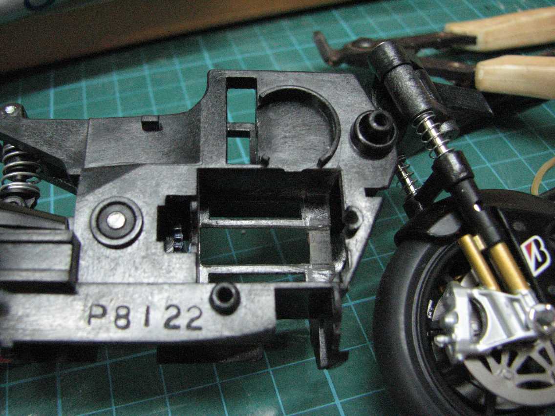 要cut 少少車架先夠位