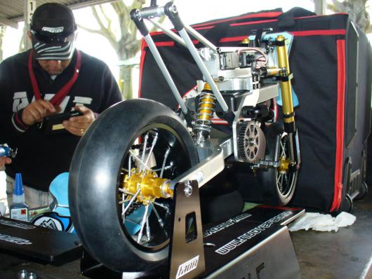 CSF411_Motard_3.jpg