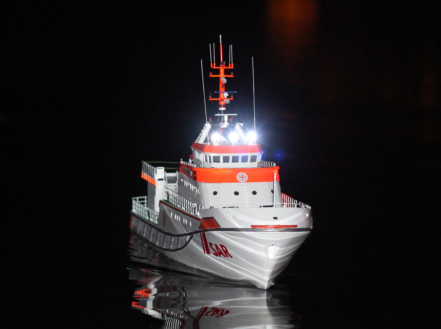 我只船有灯架! 日夜都可以!