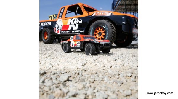 ECX03054_a3.jpg