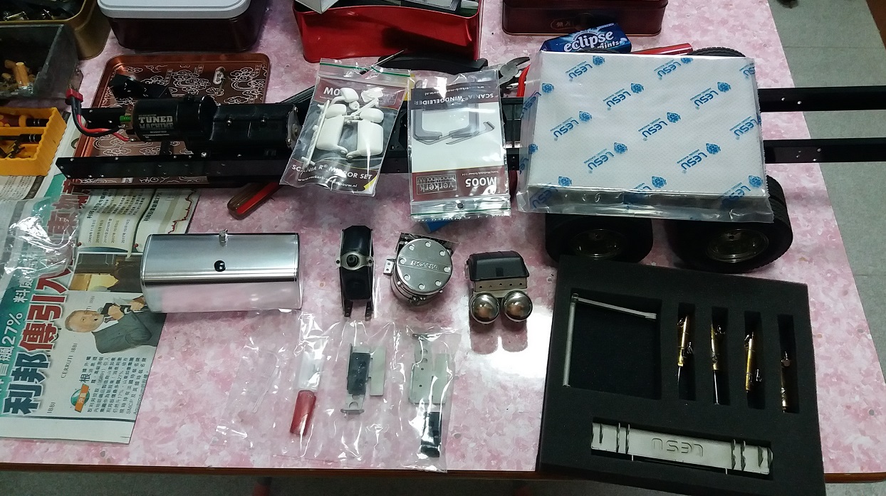 幫老友裝補品！