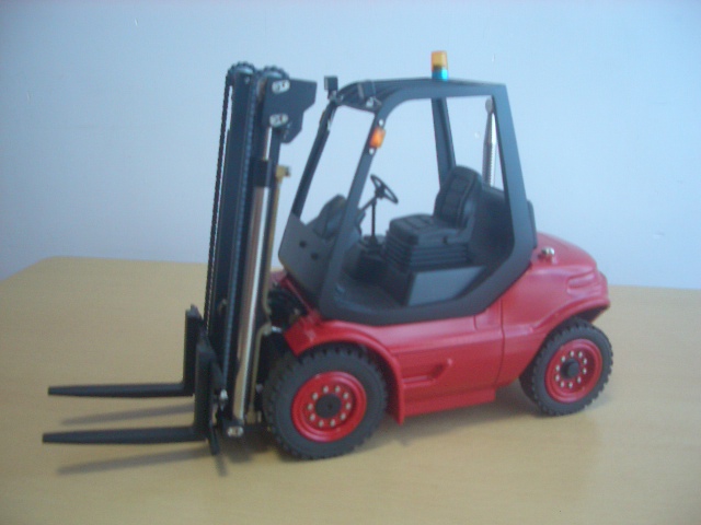 SELL LESU 1/14 镭速液壓义車