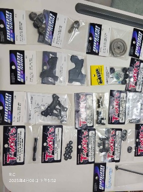 放全新無限MBX8R eco 跟多個全新車殼 , 見相中所有Parts