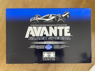 出售: Tamiya Avente Black Special (全新, 車架已砌)
