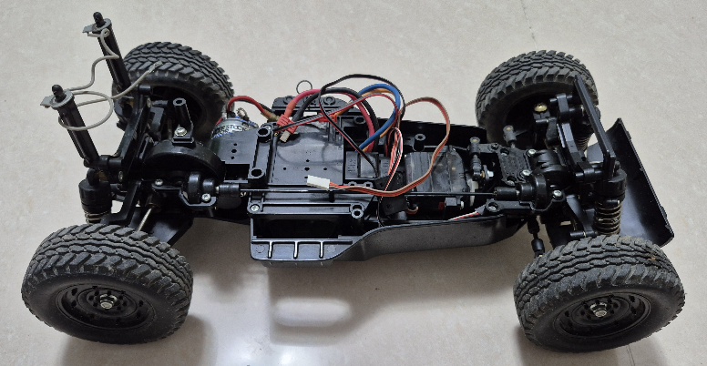 售孖星 Hummer 戰損版