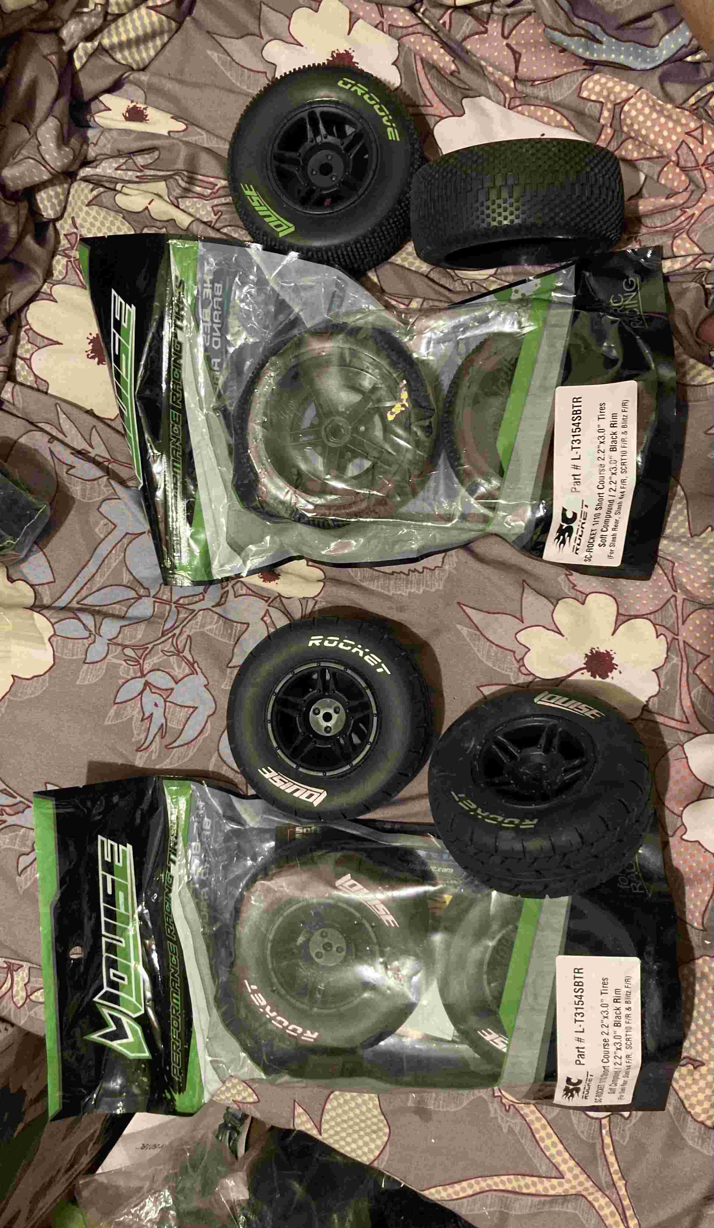 sc rocket 1/10 short course 2.2"x3.0" tire for sell