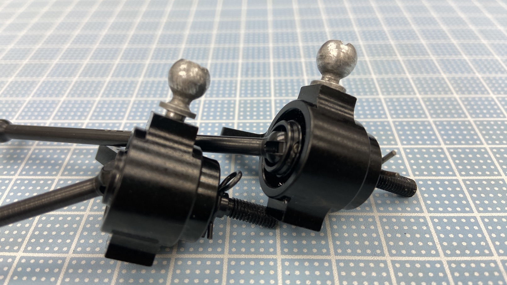 steering knuckle ball wearing 1.jpg