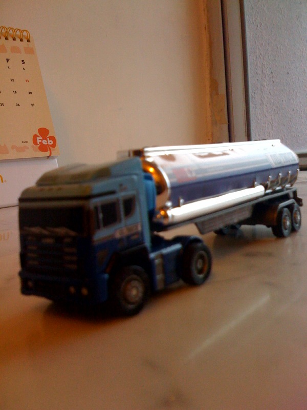 oil truck-2.jpg