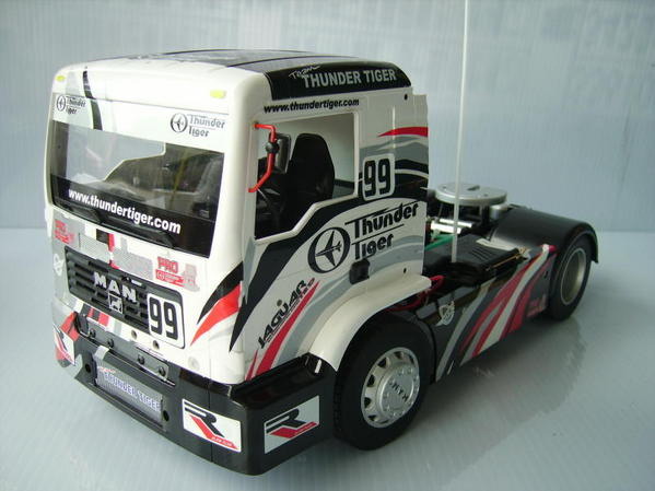 TRUCK-2.jpg