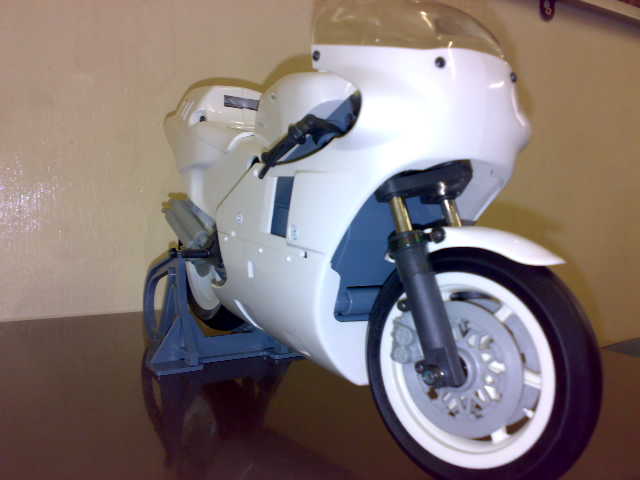 D膠一D都無變，只係透明鏡變茶鏡