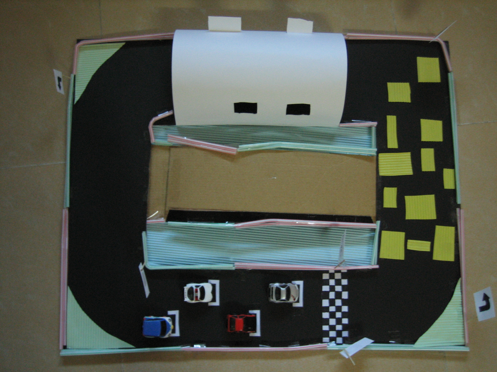 整左賽道玩   (請按圖片放大)